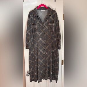 Sandra Darren Gray Plaid Long Sleeve Dress